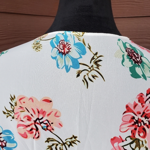 White Coral Blue Green Floral Open Front Kimono Women's Size Medium NWOT - Picture 10 of 13